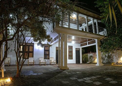 Гостиница Aura City Hostel в Анурадхапуре