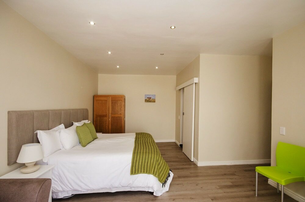 Фото Small Bay Guest House