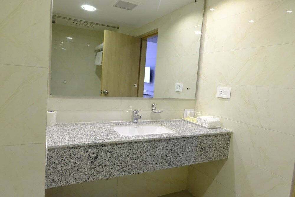 Фото Hotel Nirvana Luxury International