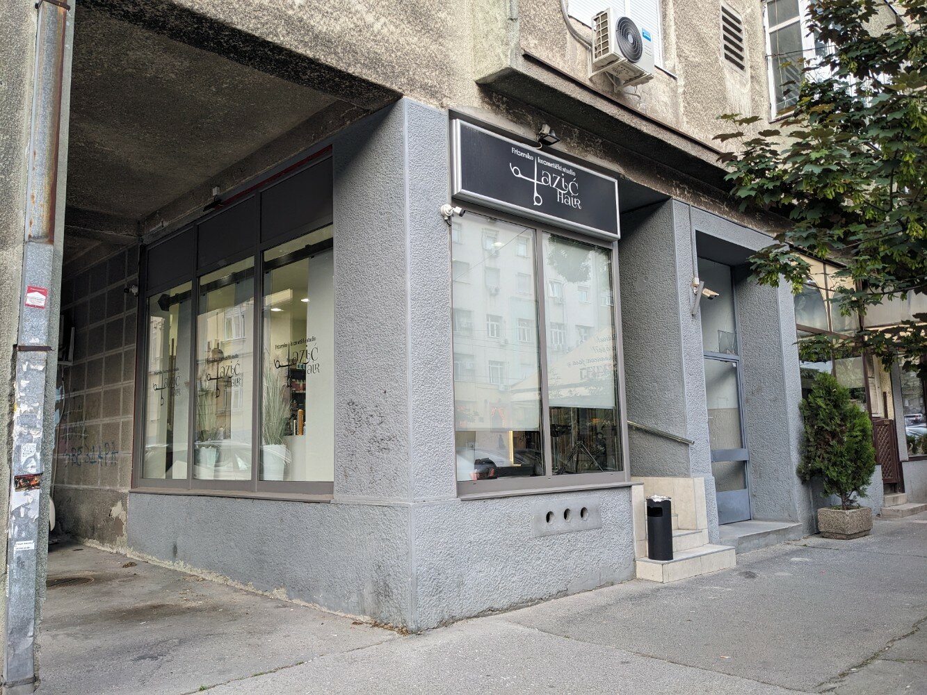 Frizersko kozmetički studio Lazić Hair