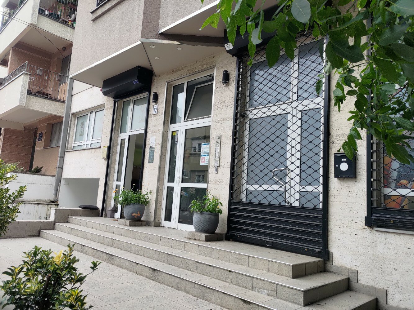 Iris hair studio