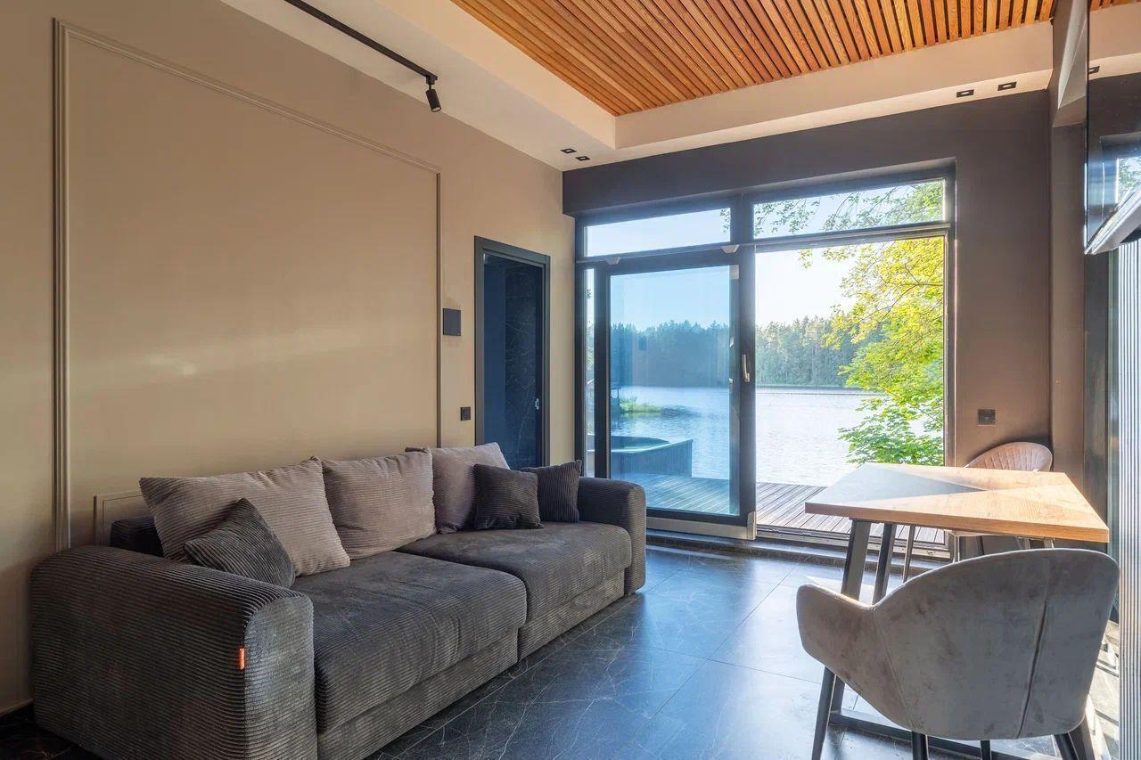 Фото Вилла на воде Рощино