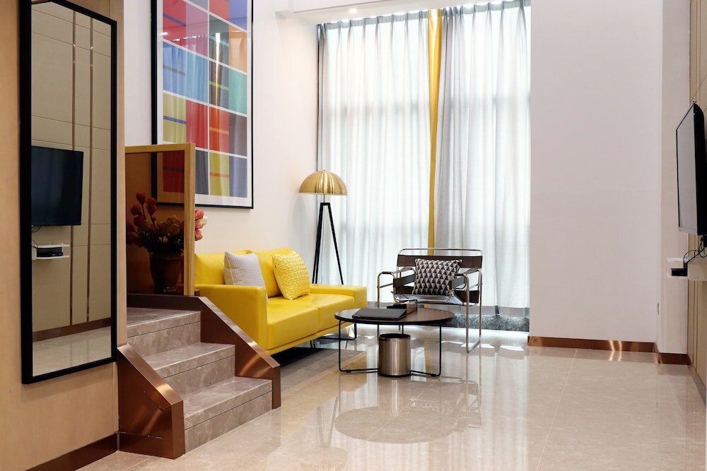 Фото Royal Star Apartment Central City Branch