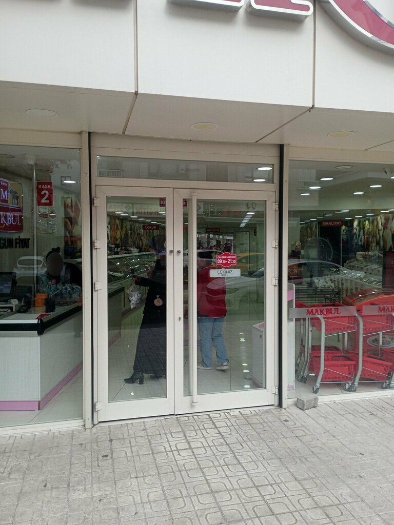Nuts, snacks, dried fruits Makbul, Ankara, photo