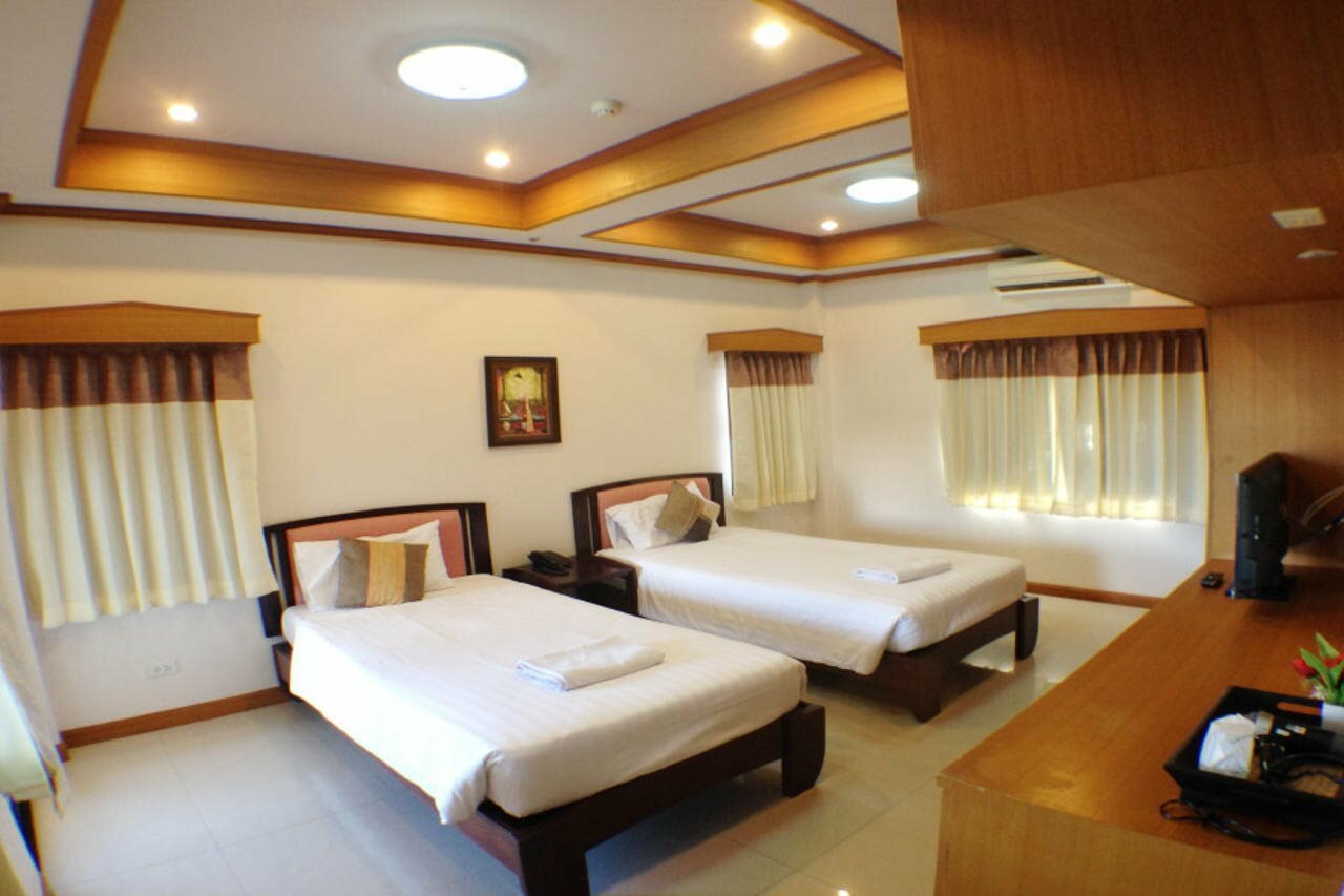 Фото Narawan Hotel