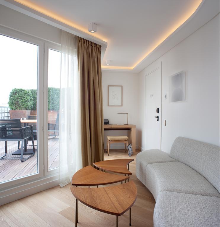 Фото Hôtel Marignan Champs Elysées