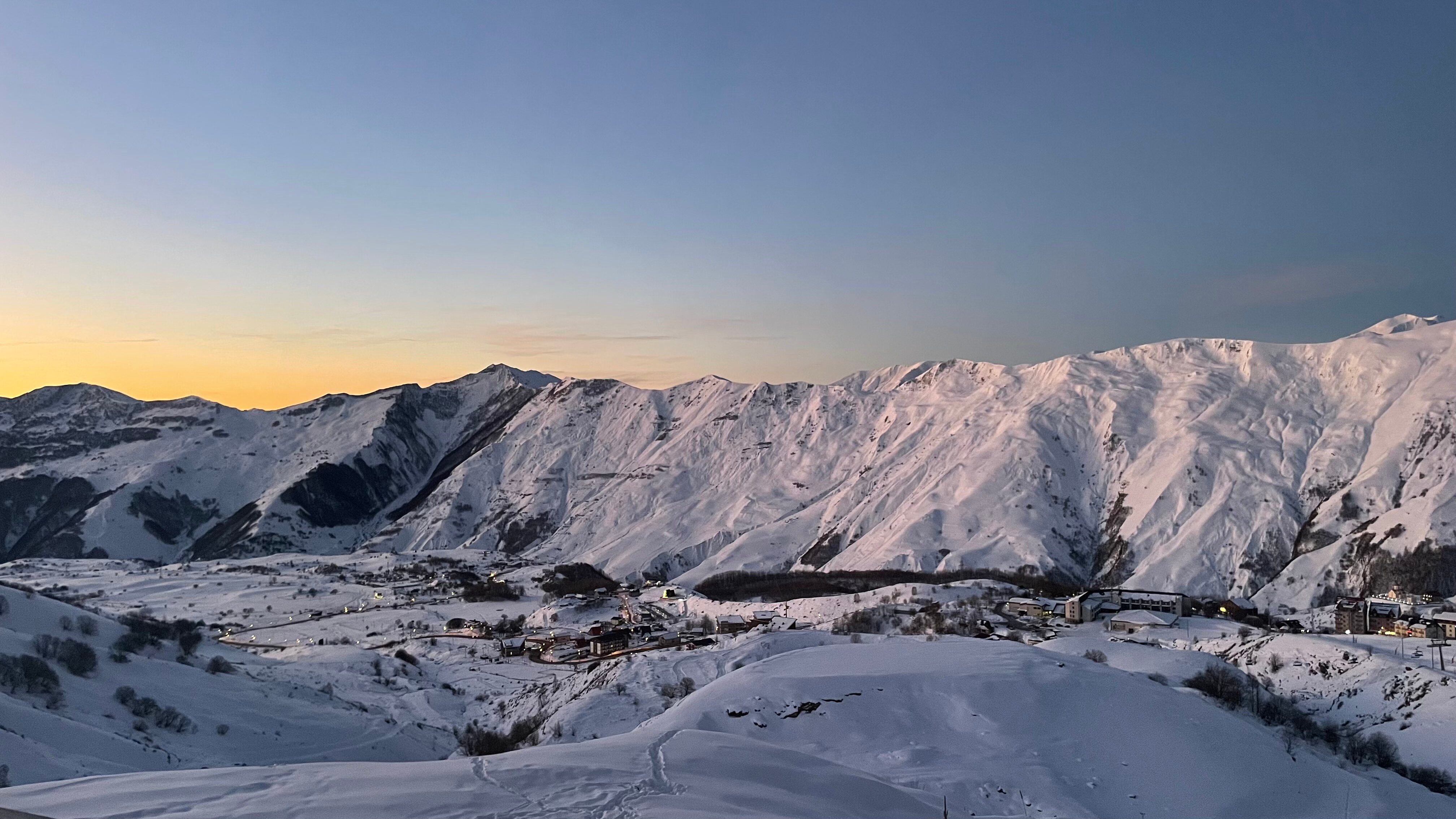 Фото Twins Hotel