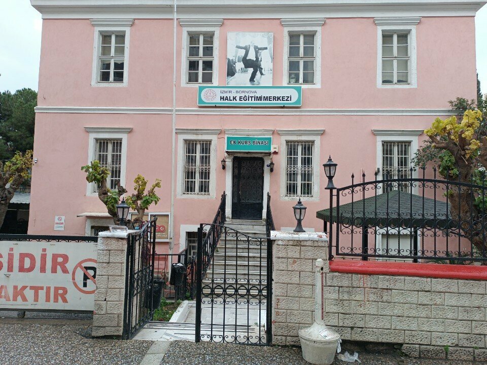 Educational center Bornova Halk Egitim Merkezi, Izmir, photo