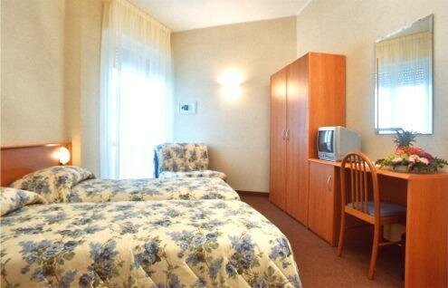 Гостиница Hotel Engadina в Комо