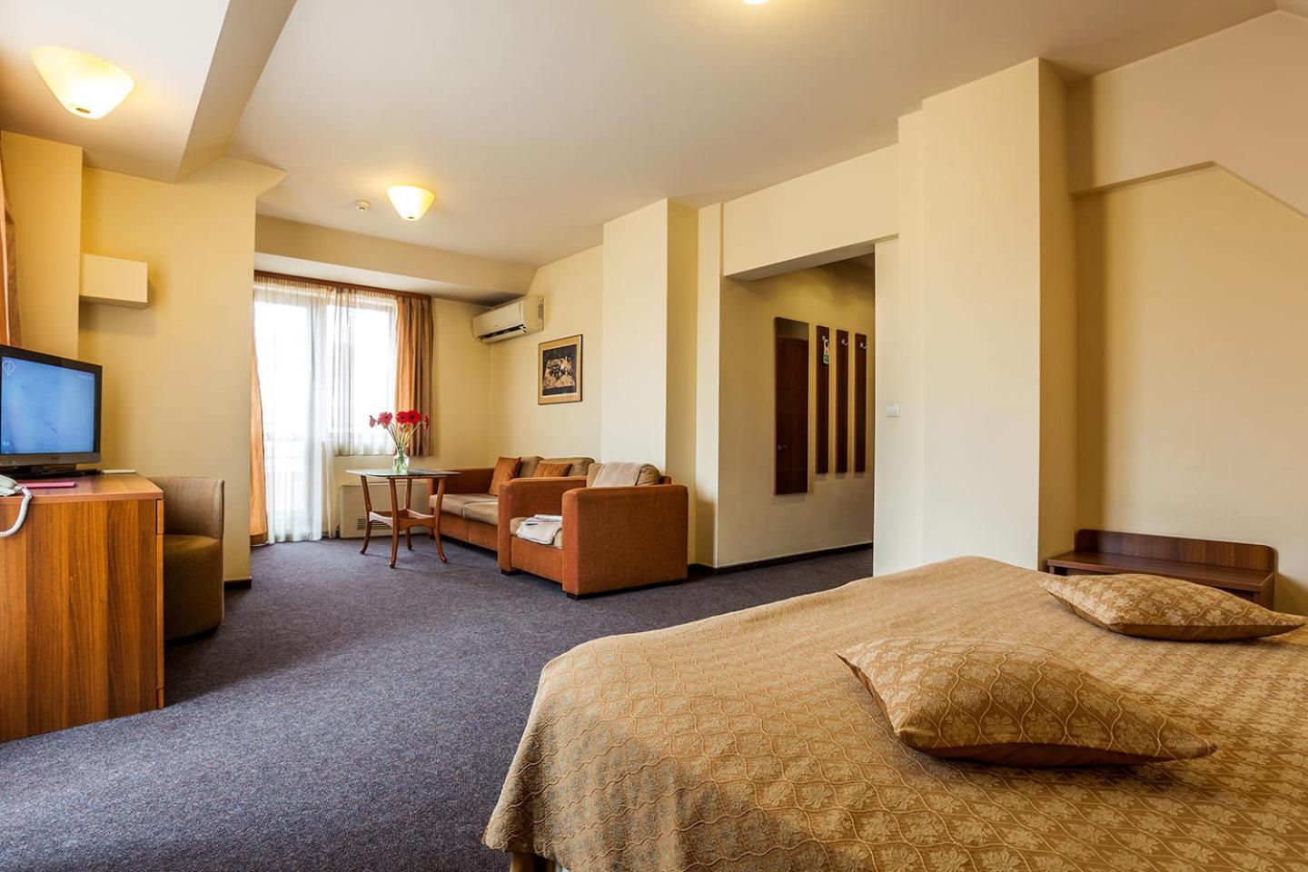 Фото Sofia Place Hotel