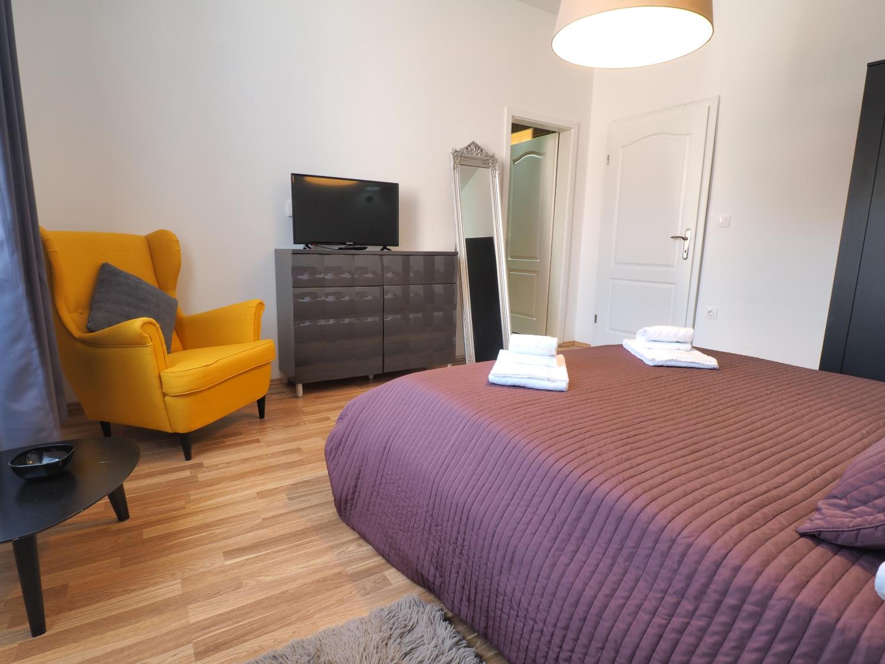 Фото Captain Emo City Apartments