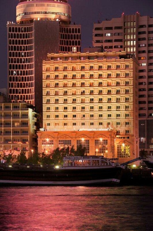 Гостиница Carlton Tower Hotel в Дубае