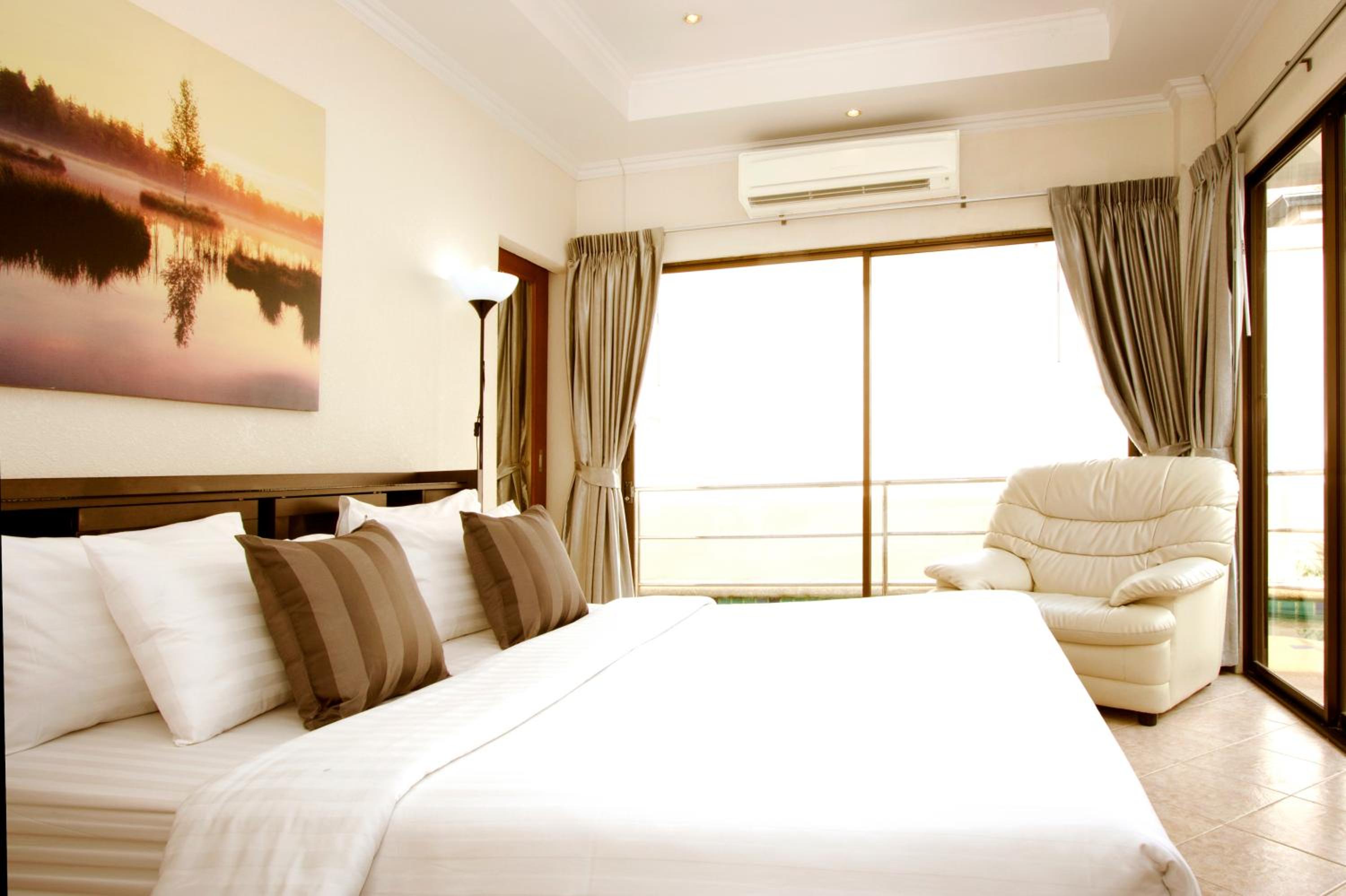 Фото Avoca Pool Villas