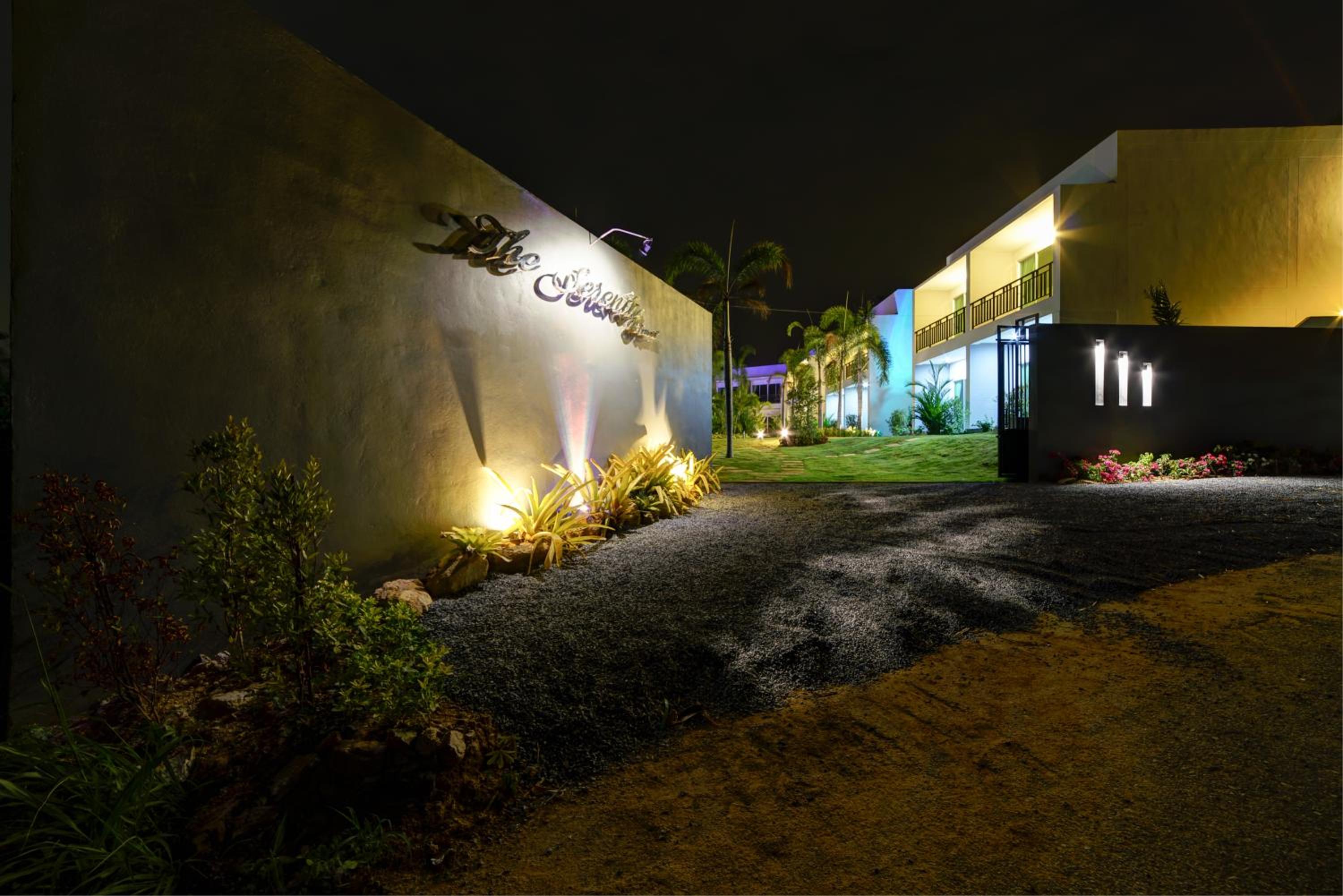 Фото The Serenity Resort