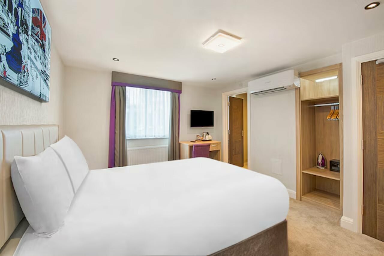 Фото Oyo Townhouse 30 Sussex Hotel