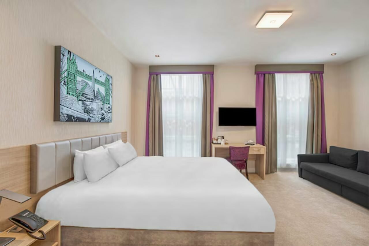 Фото Oyo Townhouse 30 Sussex Hotel