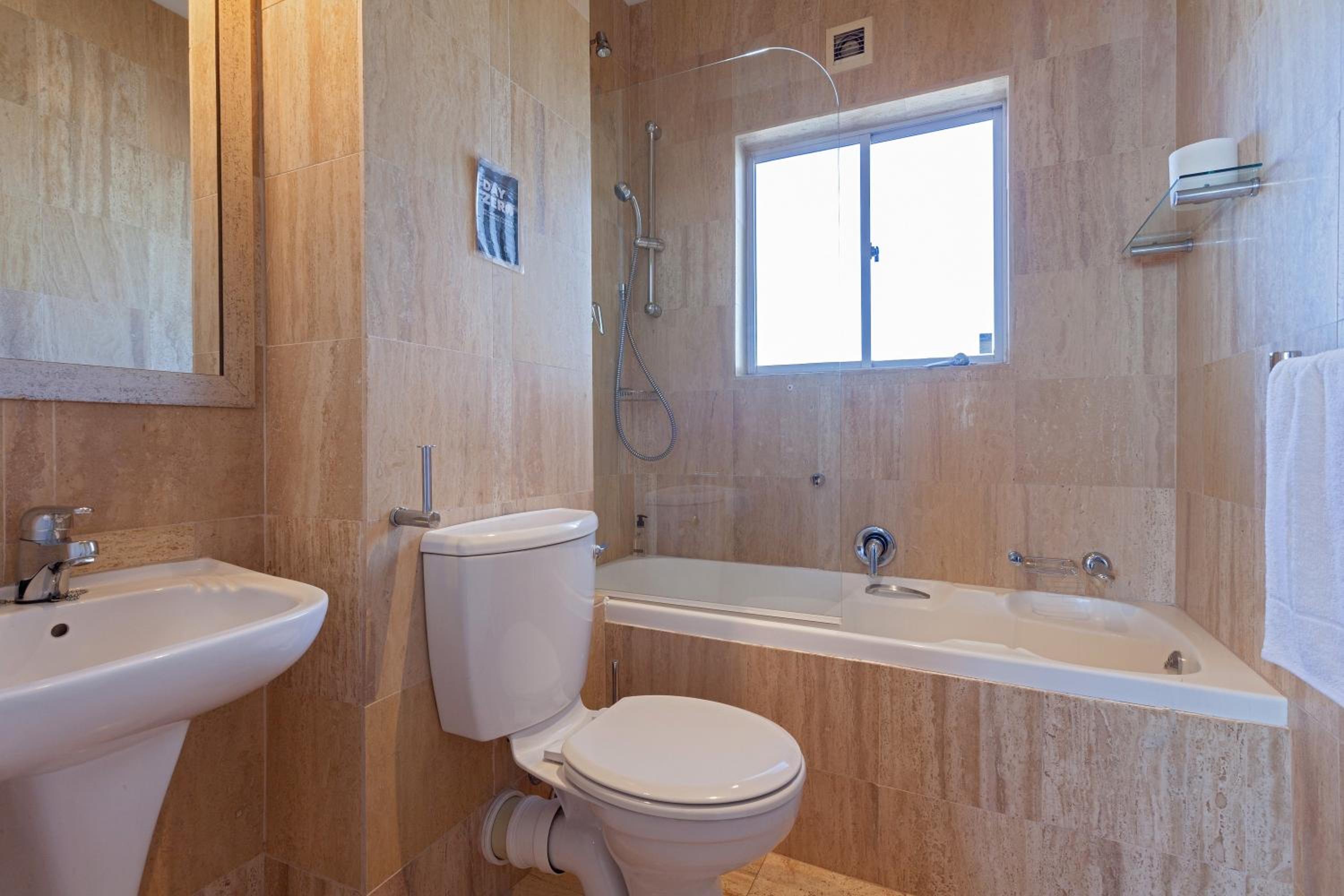 Фото Cape Town Beachfront Apartments At Leisure Bay