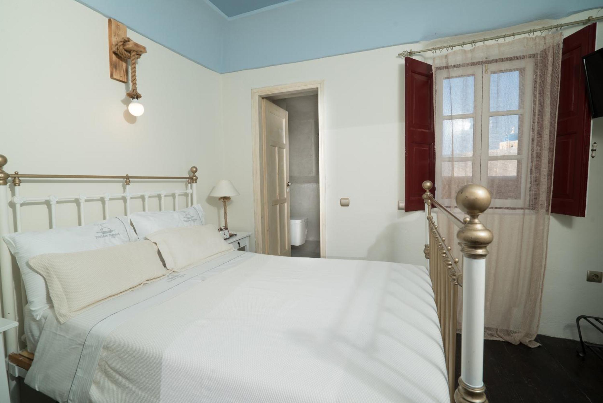 Фото Poseidon Mansion