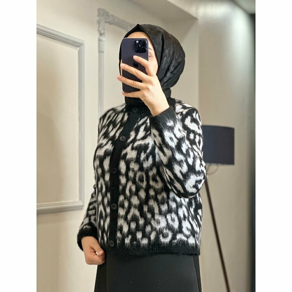 Clothing store North Step, Merzifon, photo