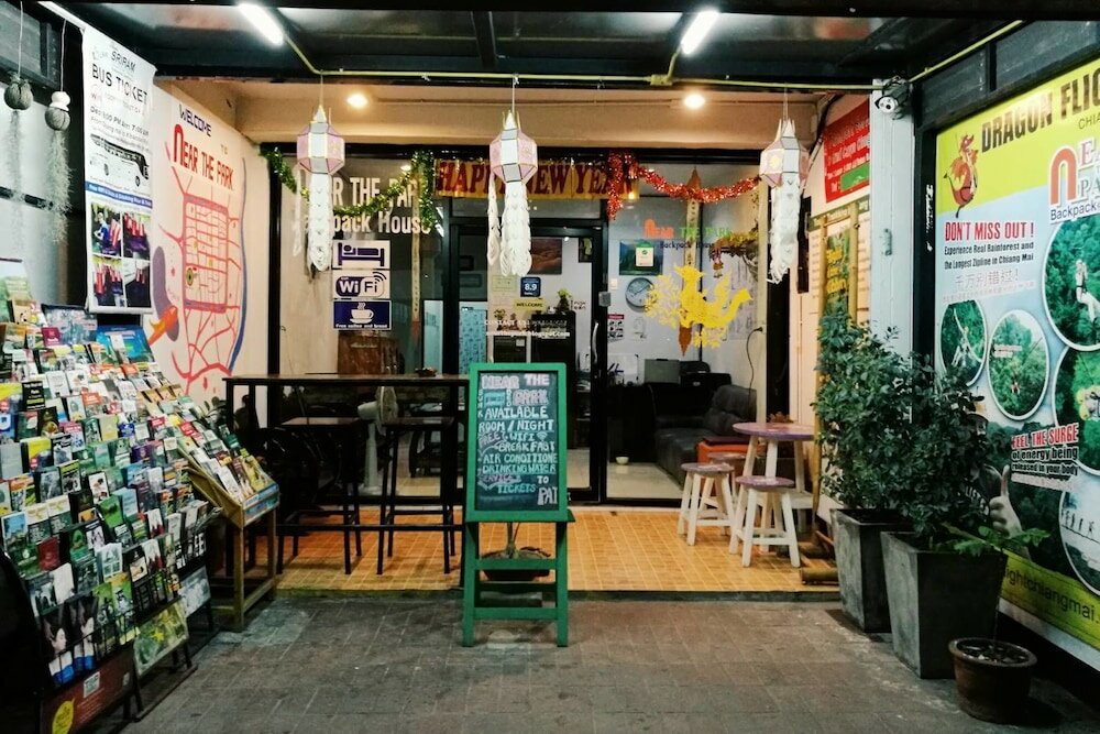 Фото Near The Park Backpack House