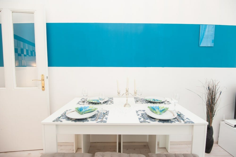 Фото Royal Resort Apartments Westbahnhof