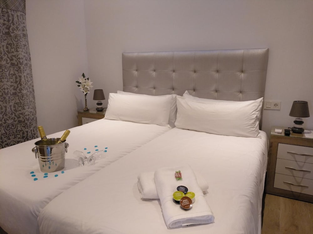 Фото Lucero 12 Marbella Hostal Boutique