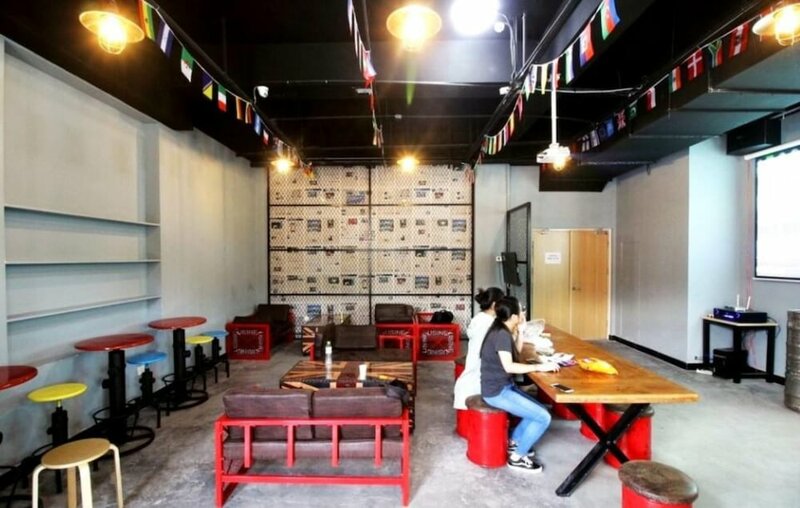 Гостиница Meet Fish International Youth Hostel в Циндао
