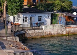Istinye Iskele Tea Garden (İstanbul, Sarıyer, İstinye Mah., İstinye İskelesi Çk. Sok., 4), cafe
