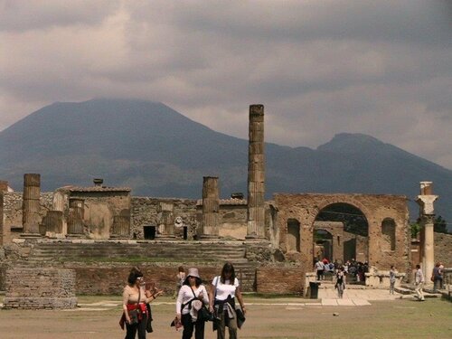 Landmark, attraction Pompei, Pompei, photo