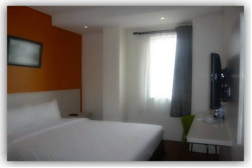 Фото Dragon Inn Kemayoran