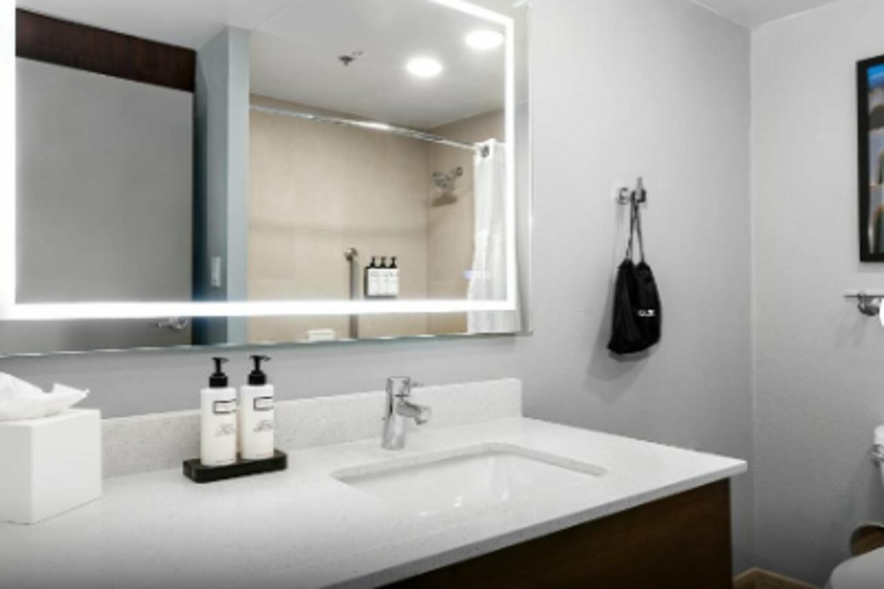 Фото Wyndham San Diego Bayside