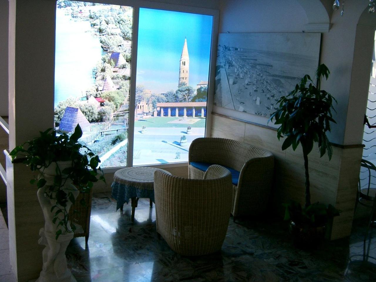 Фото Hotel Maxim