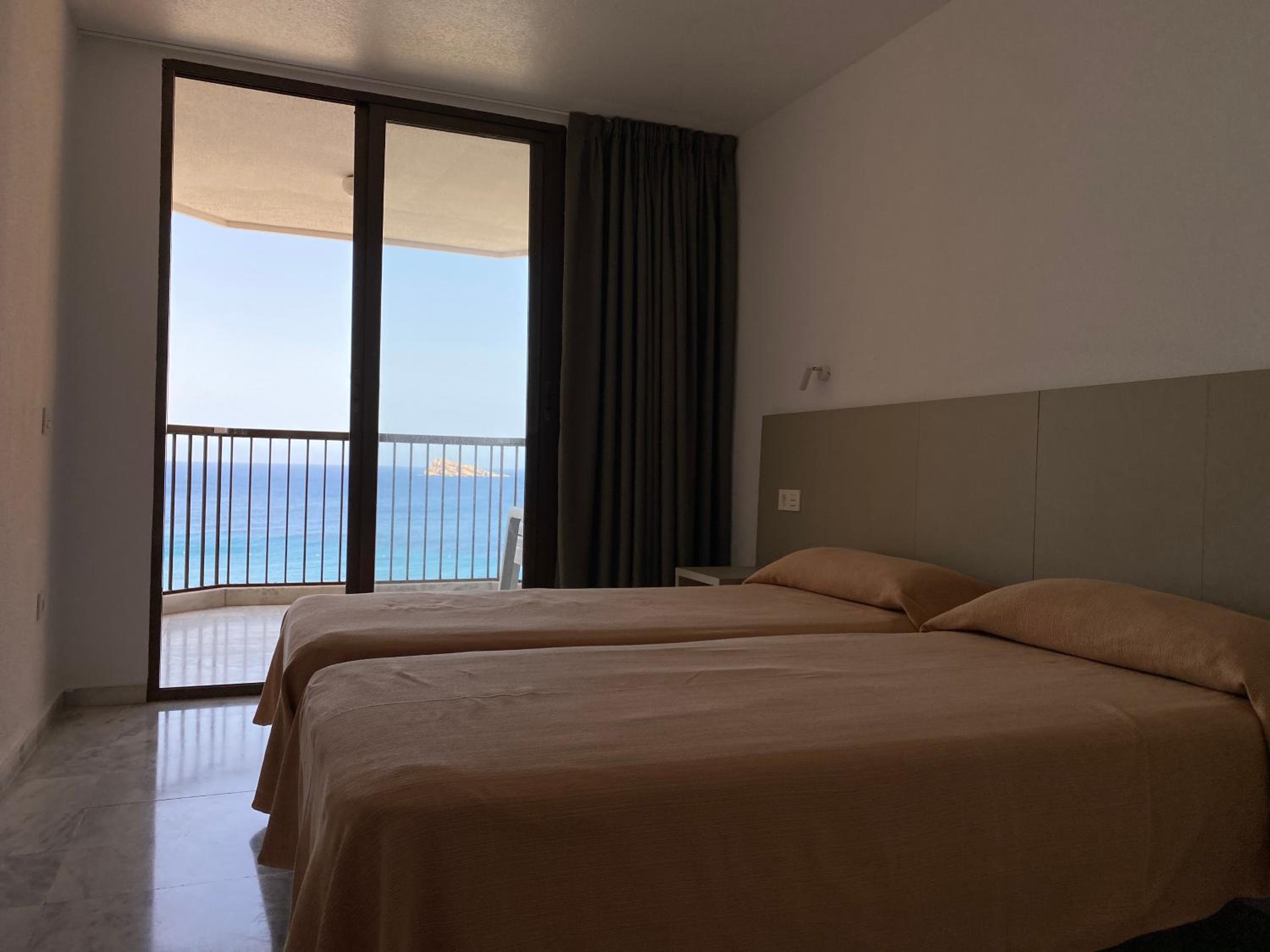 Фото Apartamentos Oasis Benidorm
