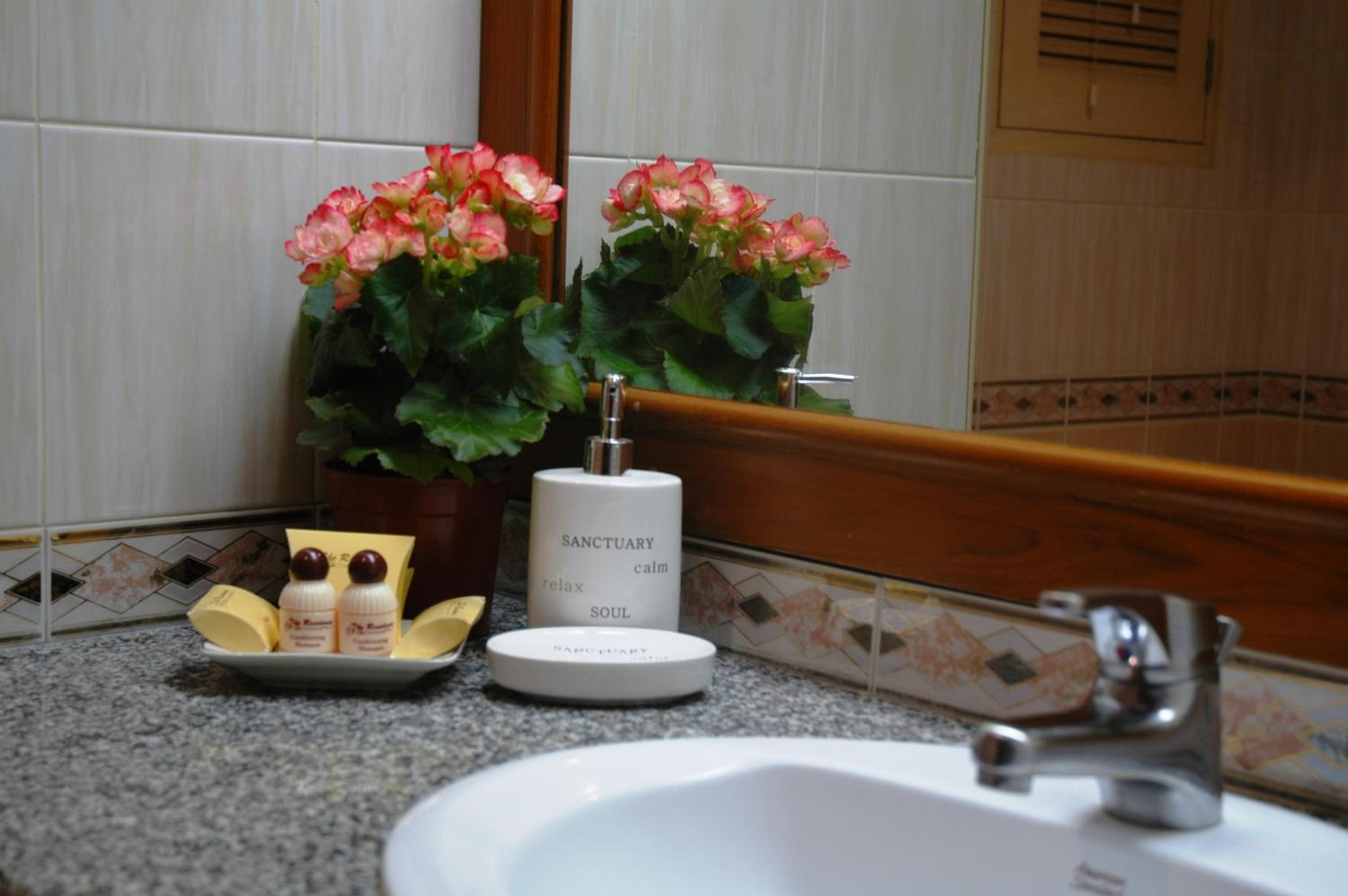 Фото The Residence Garden