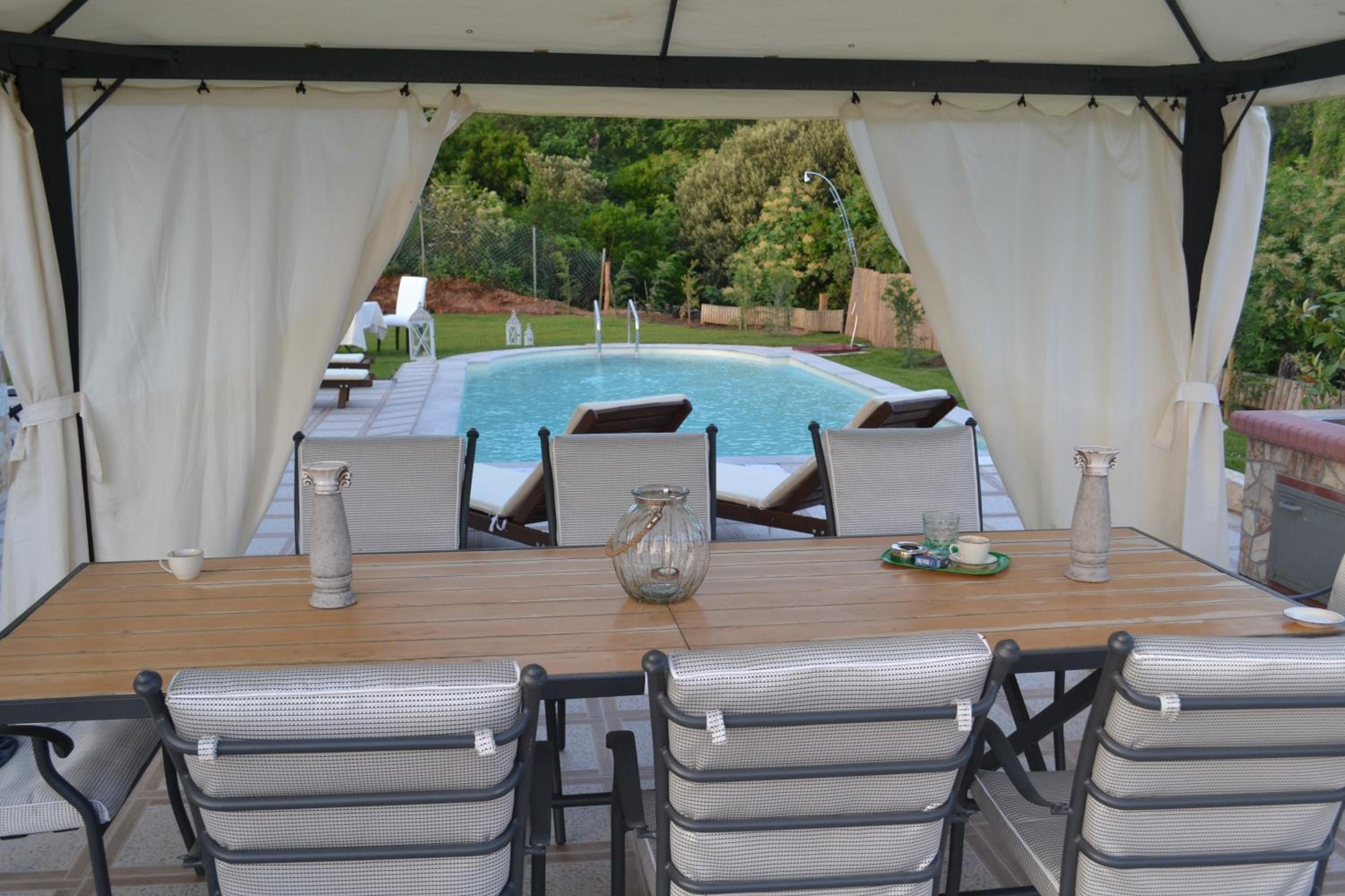 Фото Evmorfes Villas