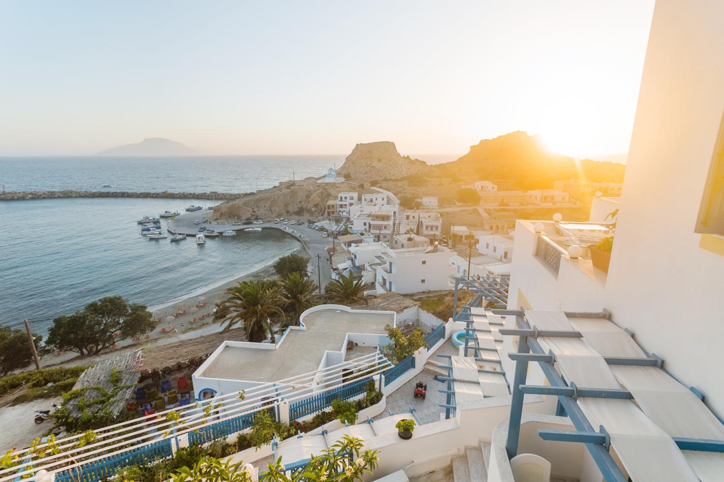 Фото Arhontiko Hotel