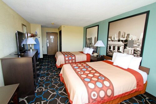 Гостиница Super 8 by Wyndham Kansas City в Канзас-Сити