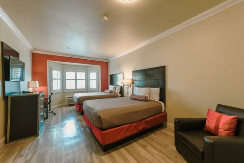 Гостиница Gateway Inn & Suites San Francisco Airport в Сан-Бруно