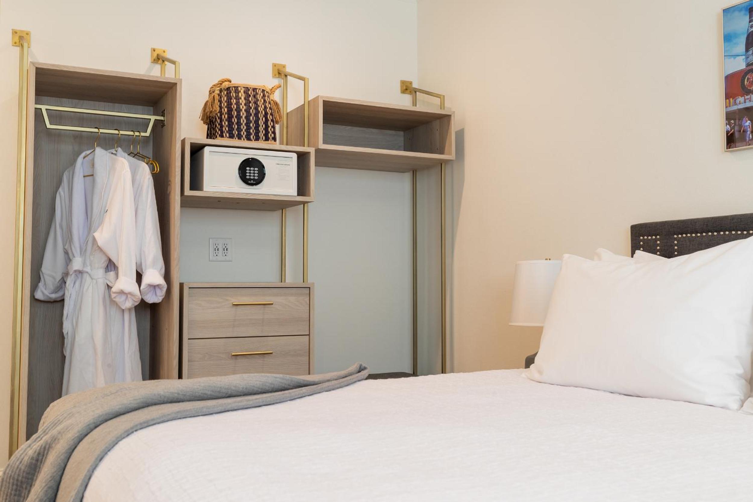 Фото The Plaza Hotel