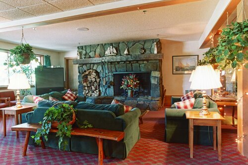 Гостиница Commodores Inn
