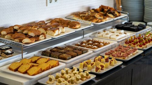 Гостиница Grand Karot Hotel в Ялове