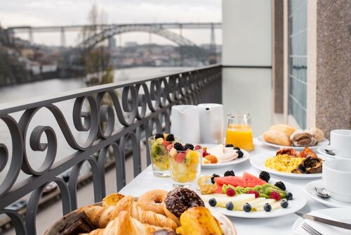 Гостиница Eurostars Porto Douro в Порту