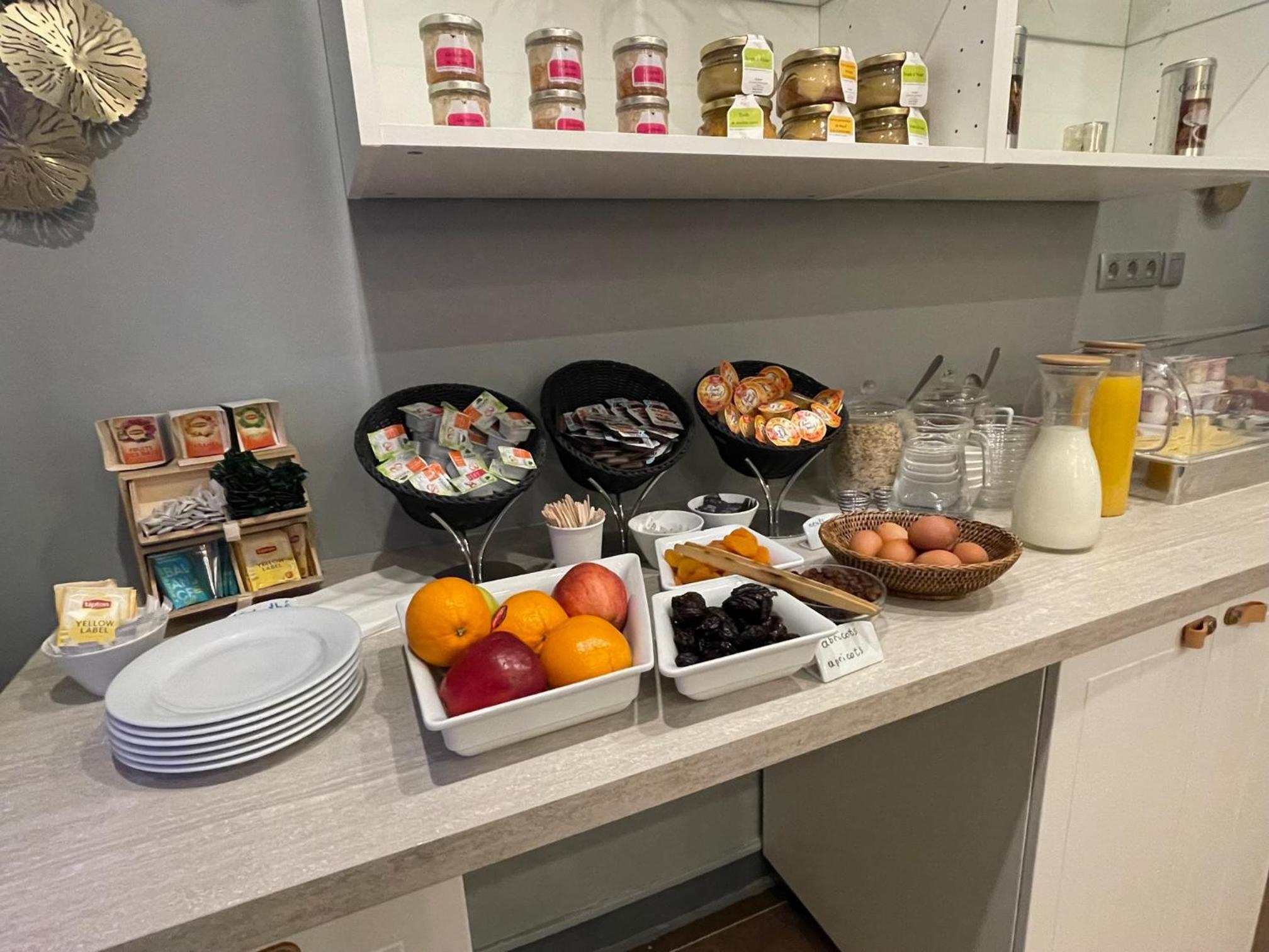 Фото Hotel Eiffel Kensington