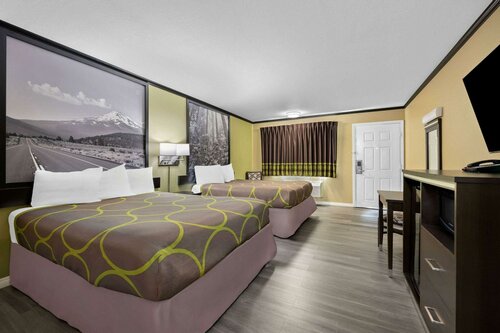 Гостиница Super 8 by Wyndham Crescent City в Кресент Сити
