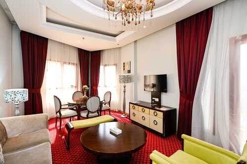 Гостиница Red Castle Hotel в Шардже