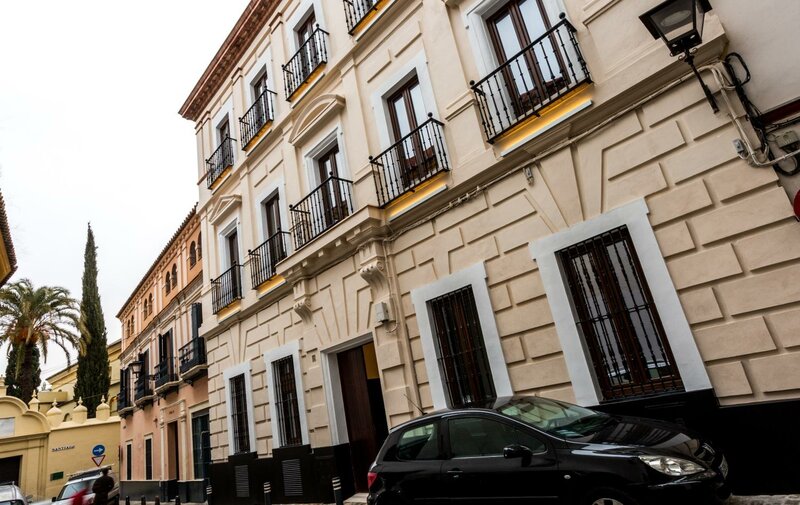 Гостиница Apartamentos Lanza в Севилье