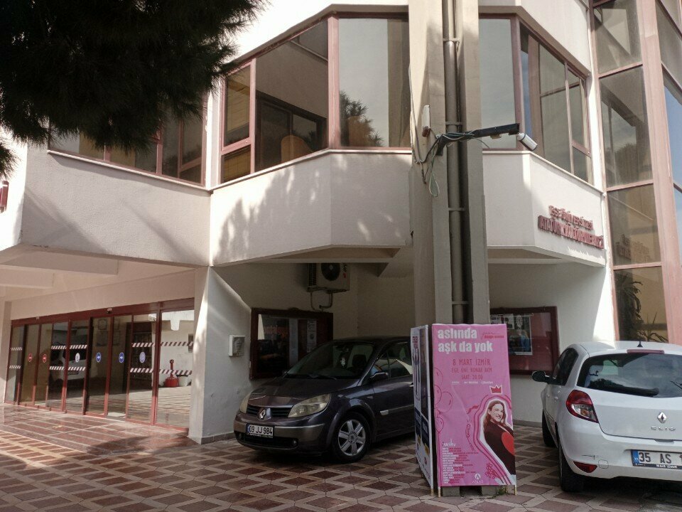 Educational center Ege University Continuing Education Center, Izmir, photo
