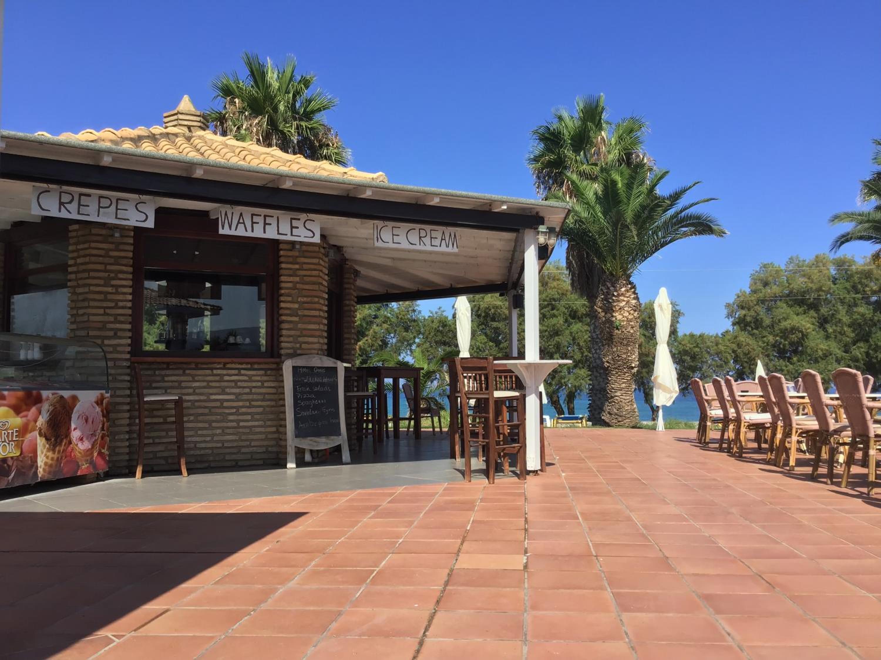 Фото Oasis Hotel