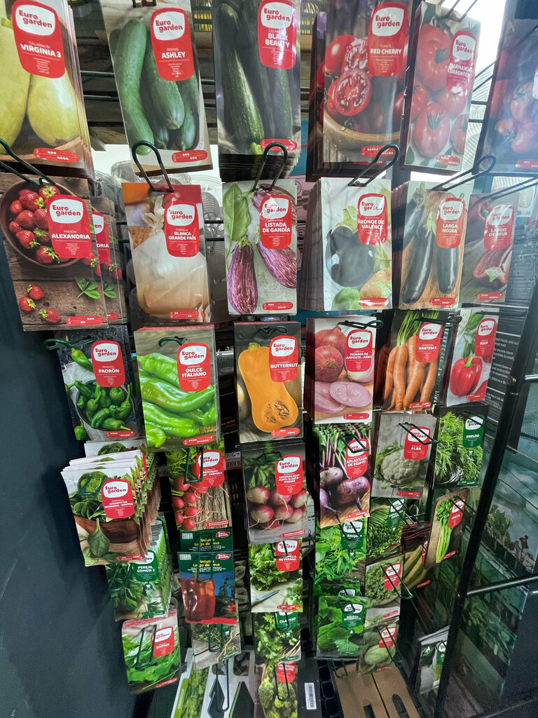 Gardening shop Dubai Garden Centre Saturday Farmers Market, Dubai, photo