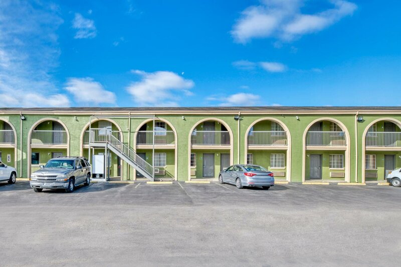 Гостиница Oyo Hotel Channelview I-10